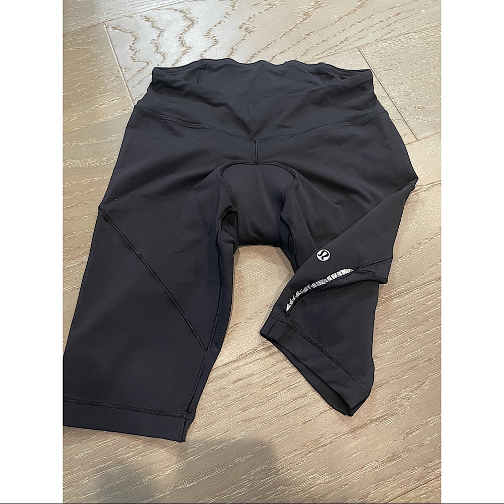 Lululemon Cyclying Presta Padded Bike Short